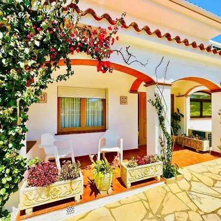 Holiday home Amata Costabravasi