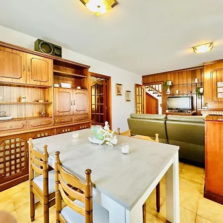 Holiday home Amata Costabravasi *