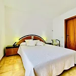 Amata Costabravasi